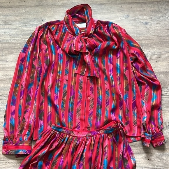 Adolph Schuman for Lilli Ann Women's Red and Colorful Silky 2-Piece Skirt Set - Picture 3 of 9